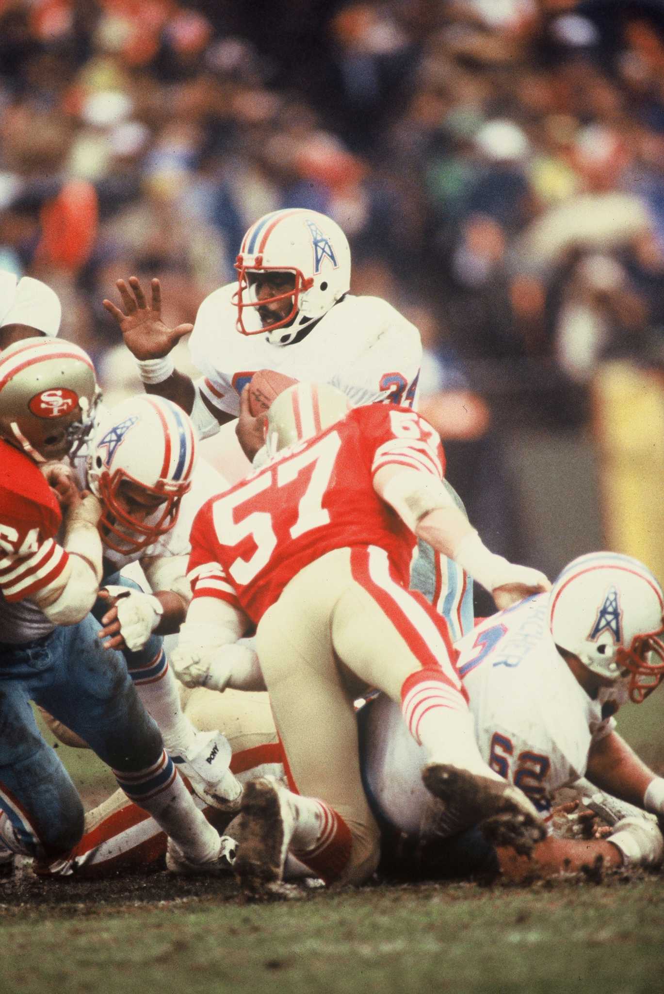 Houston Oilers Earl Campbell in action vs New England Patriots