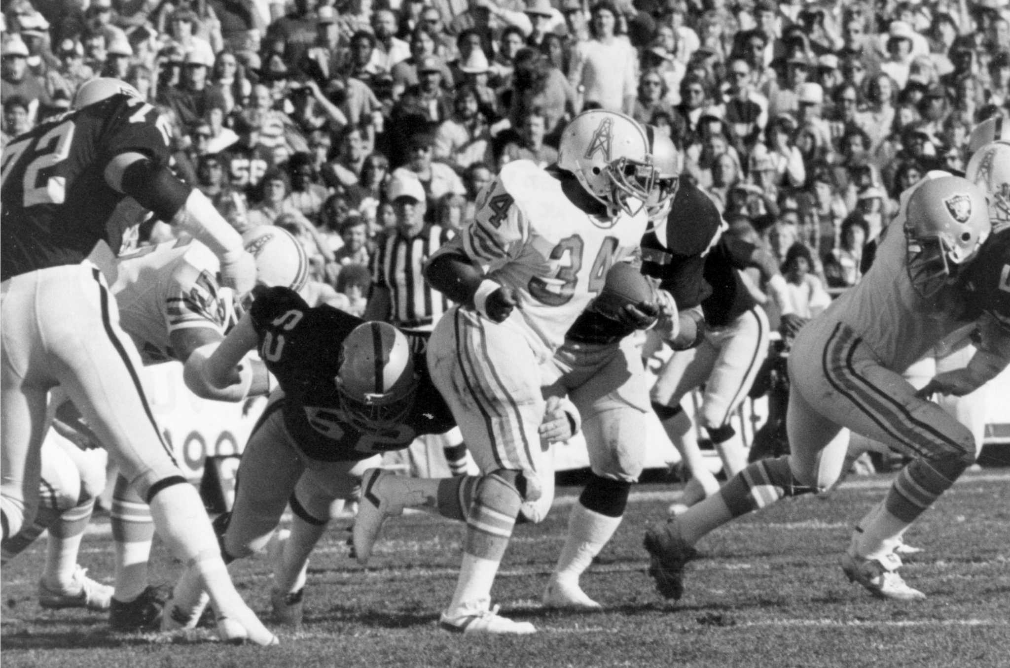 NFL 1980's HOF Earl Campbell Houston Oilers Game Action Color 8 X 10 Photo