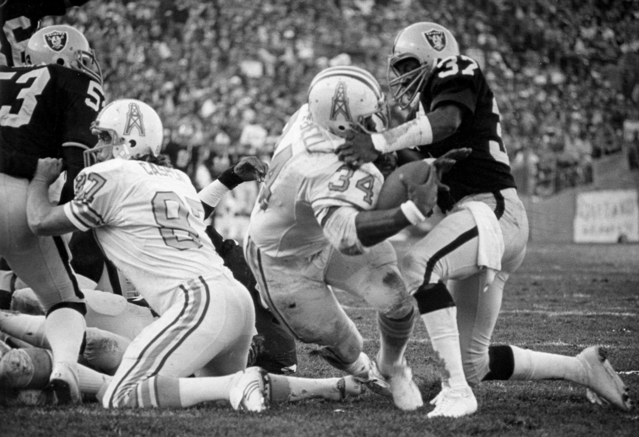 Houston Oilers RB Earl Campbell Editorial Photography - Image of game,  league: 37163807