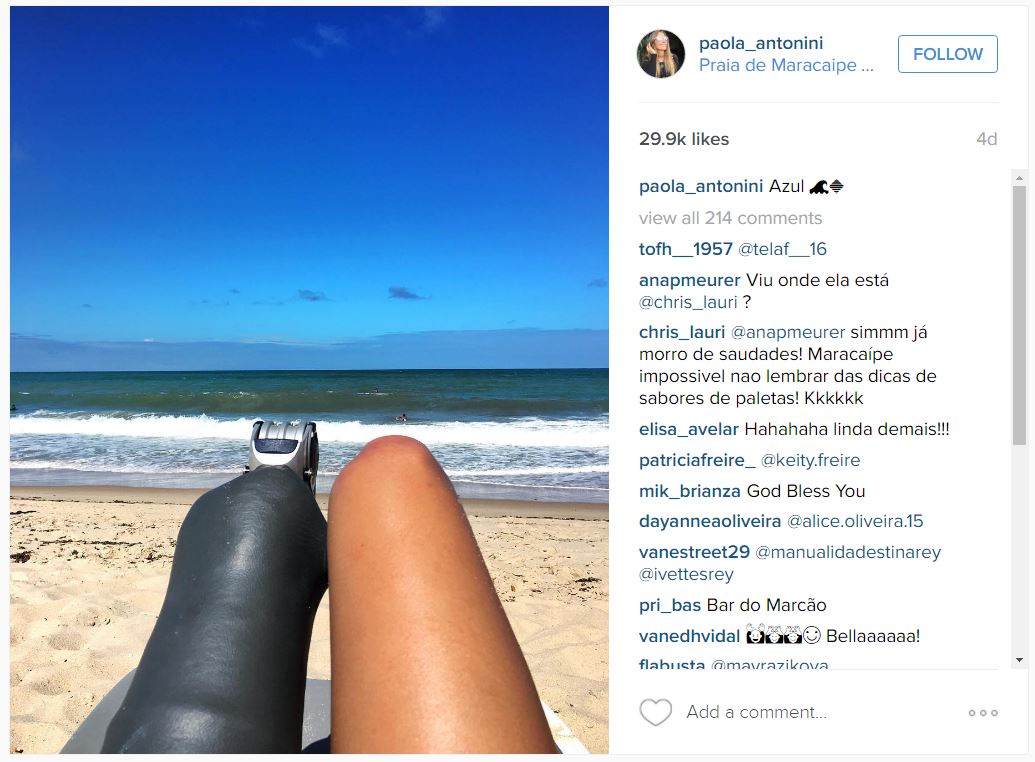 Meet Paola Antonini, an Amputee Model Who Treats Her Prosthetic Leg as a  Beautiful Accessory / Bright Side
