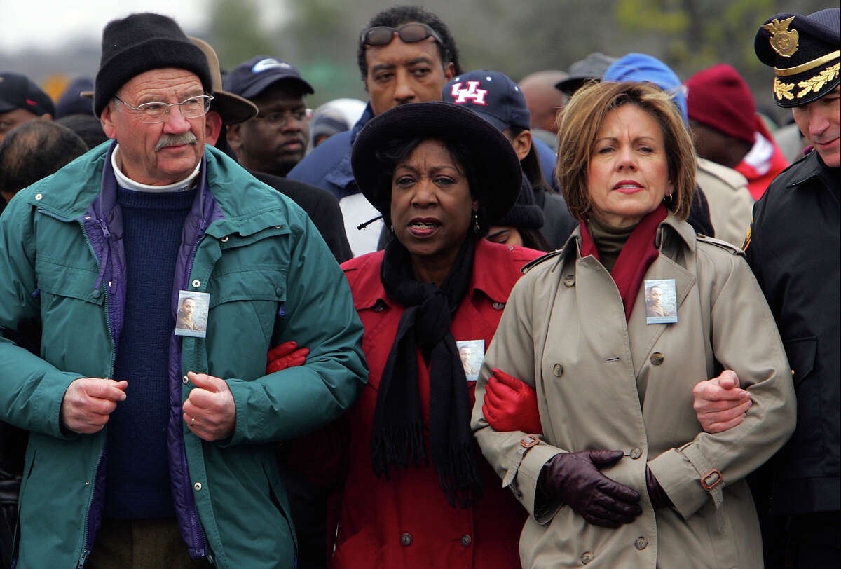 With State Rep. Ruth McClendon walking between them, then Mayor Phil Hardberger and City Manager Sheryl L. Sculley participated in the 2007 Martin Luther King March in 2007. A reader says the mayor made a wise choice when he selected Sculley as city manager.