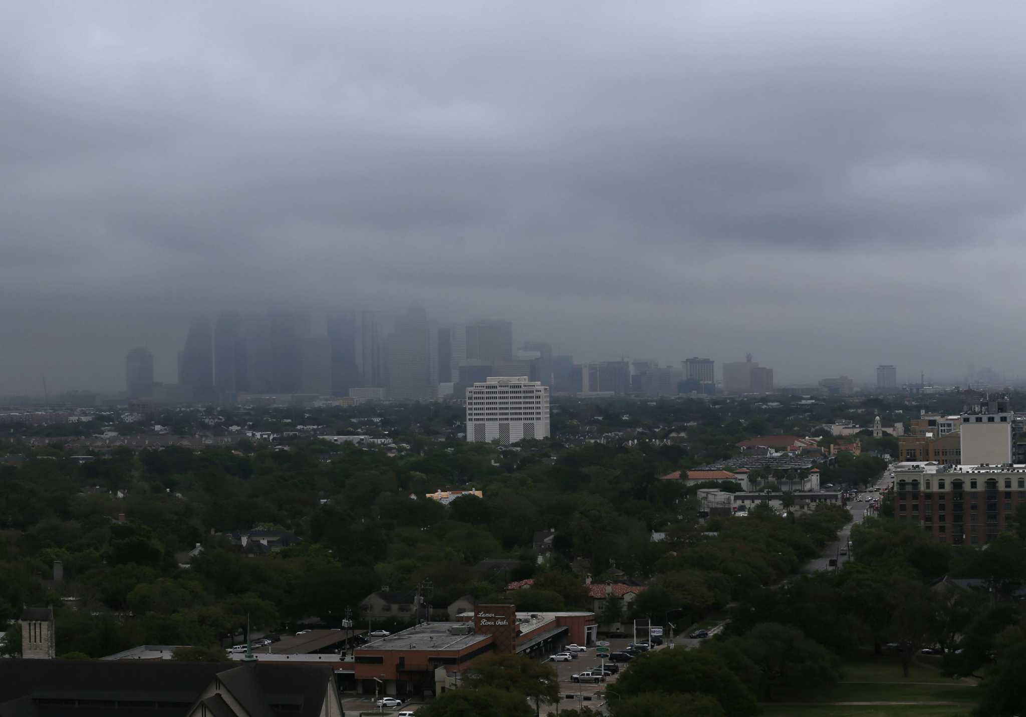 Houston expecting cloudy, rainy skies and muggy temps