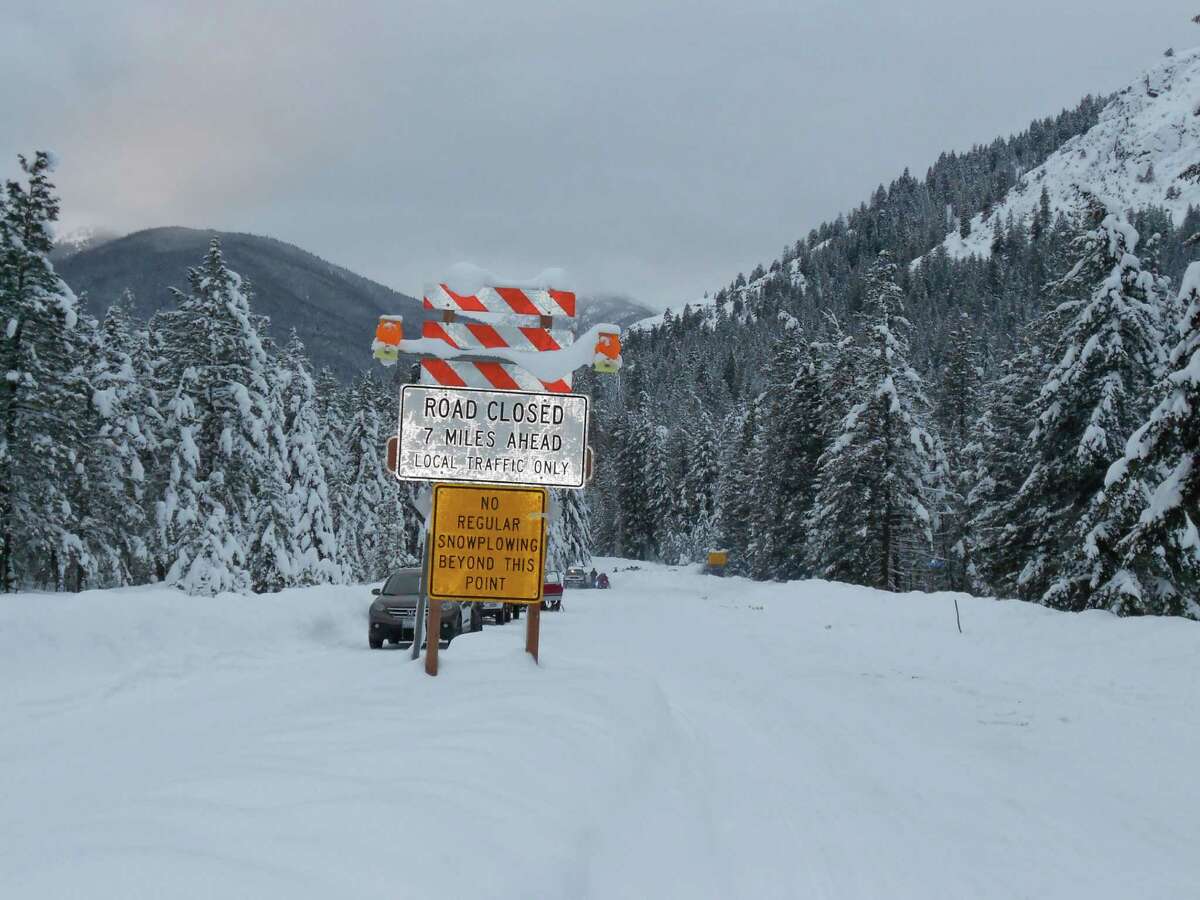 WSDOT clears North Cascades Highway 2016