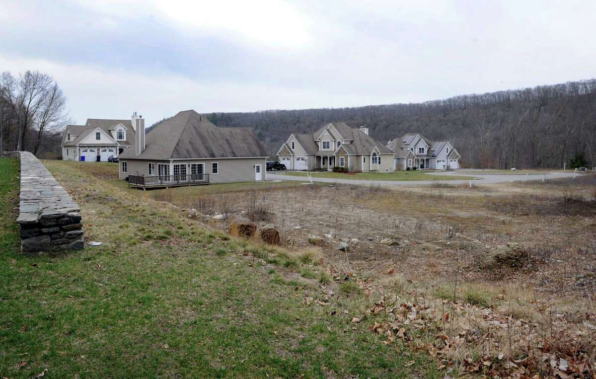 Stalled Tall Oaks home project moves forward