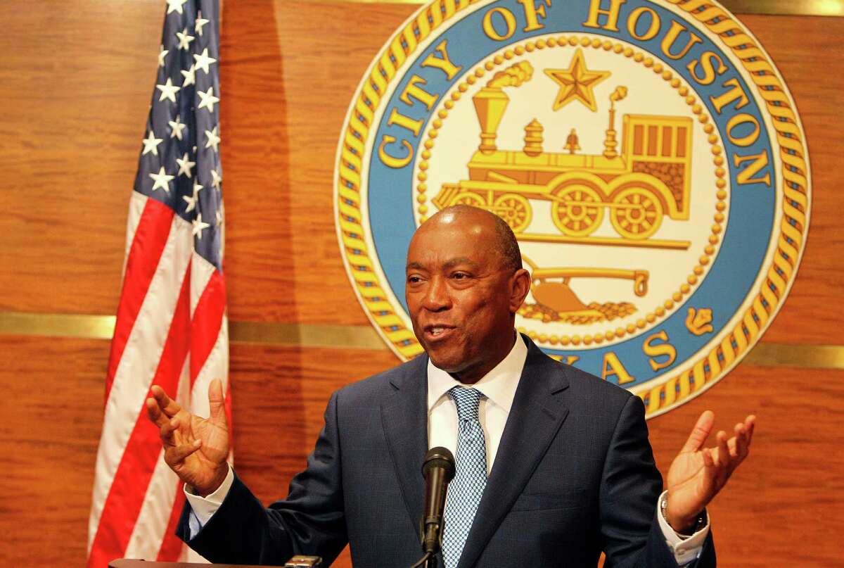 Houston Mayor Sylvester Turner held his first press conference after his first City Council meeting Monday in Houston. ( Steve Gonzales / Houston Chronicle )