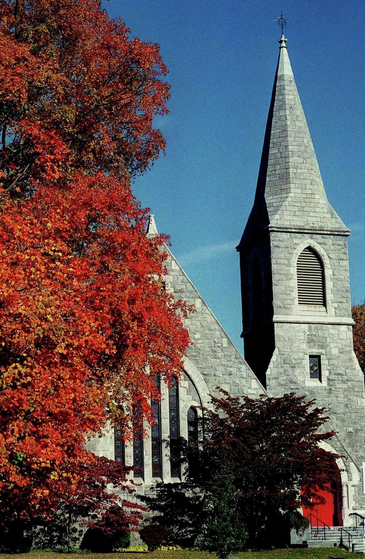 Loaves & Fishes benefit concert Sunday