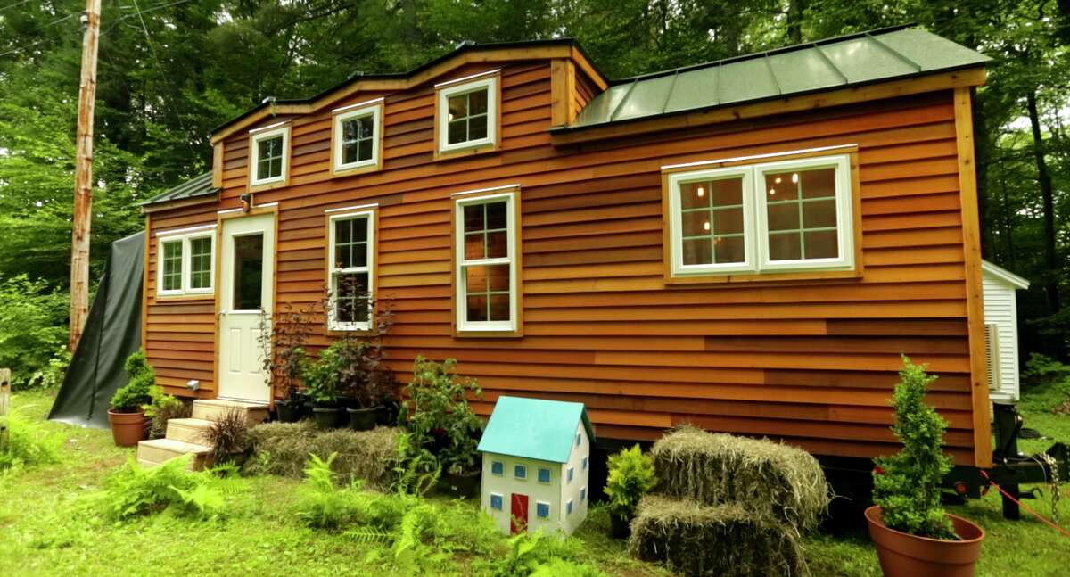 Matt Bonner's tiny home built and featured by "Tiny House Nation" on FYI.