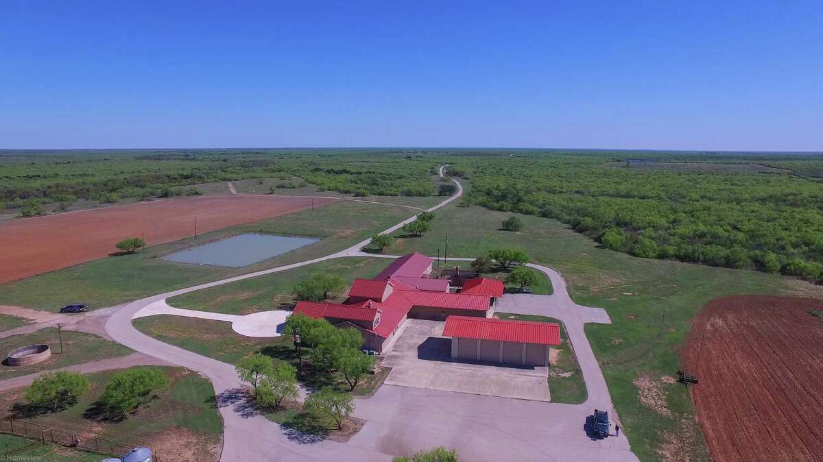 MLB AllStar Chipper Jones sells South Texas ranch