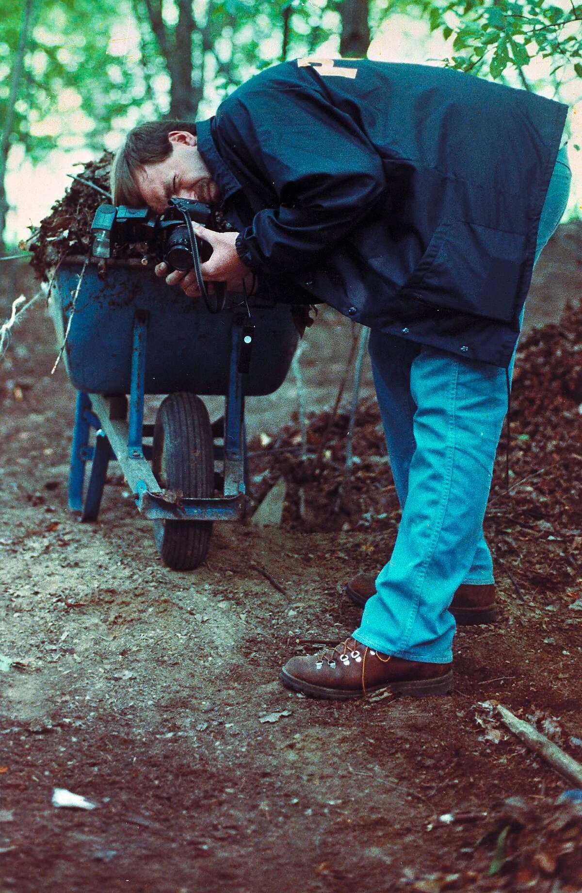 Dahmer Photos Of Bodies - g5c2at7