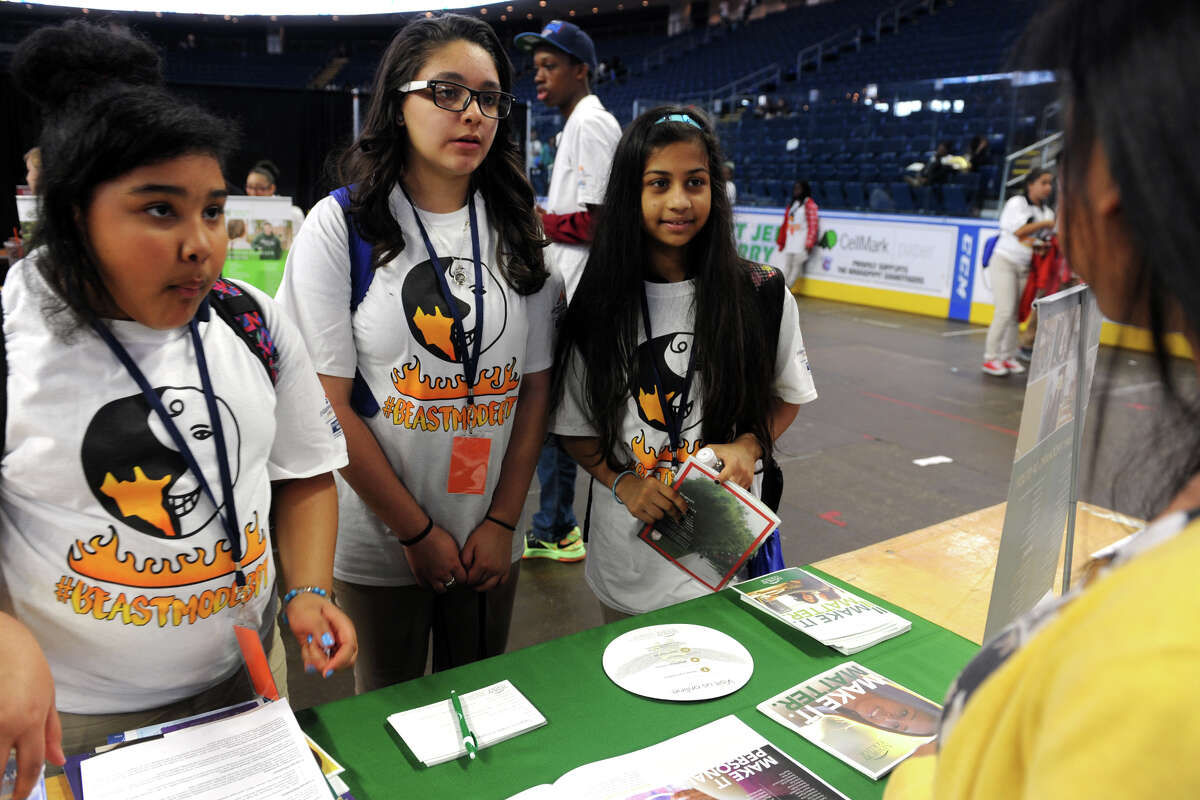 Bridgeport Youth Summit showcases opportunity