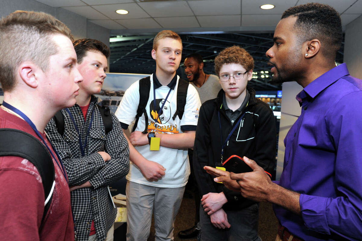 Bridgeport Youth Summit showcases opportunity