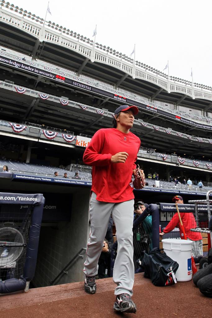 Los Angeles Angels of Anaheim Hideki Matsui reacts after receiving his World  Series championship ring on opening day before a game against the New York  Yankees at Yankee Stadium in New York