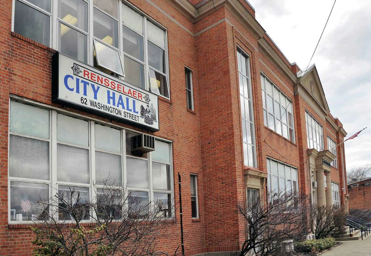 Rensselaer using grants for parks and City Hall projects