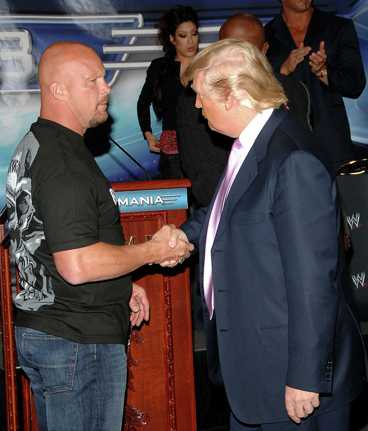 That time Donald Trump shaved Vince McMahon's hair during Wrestlemania 23