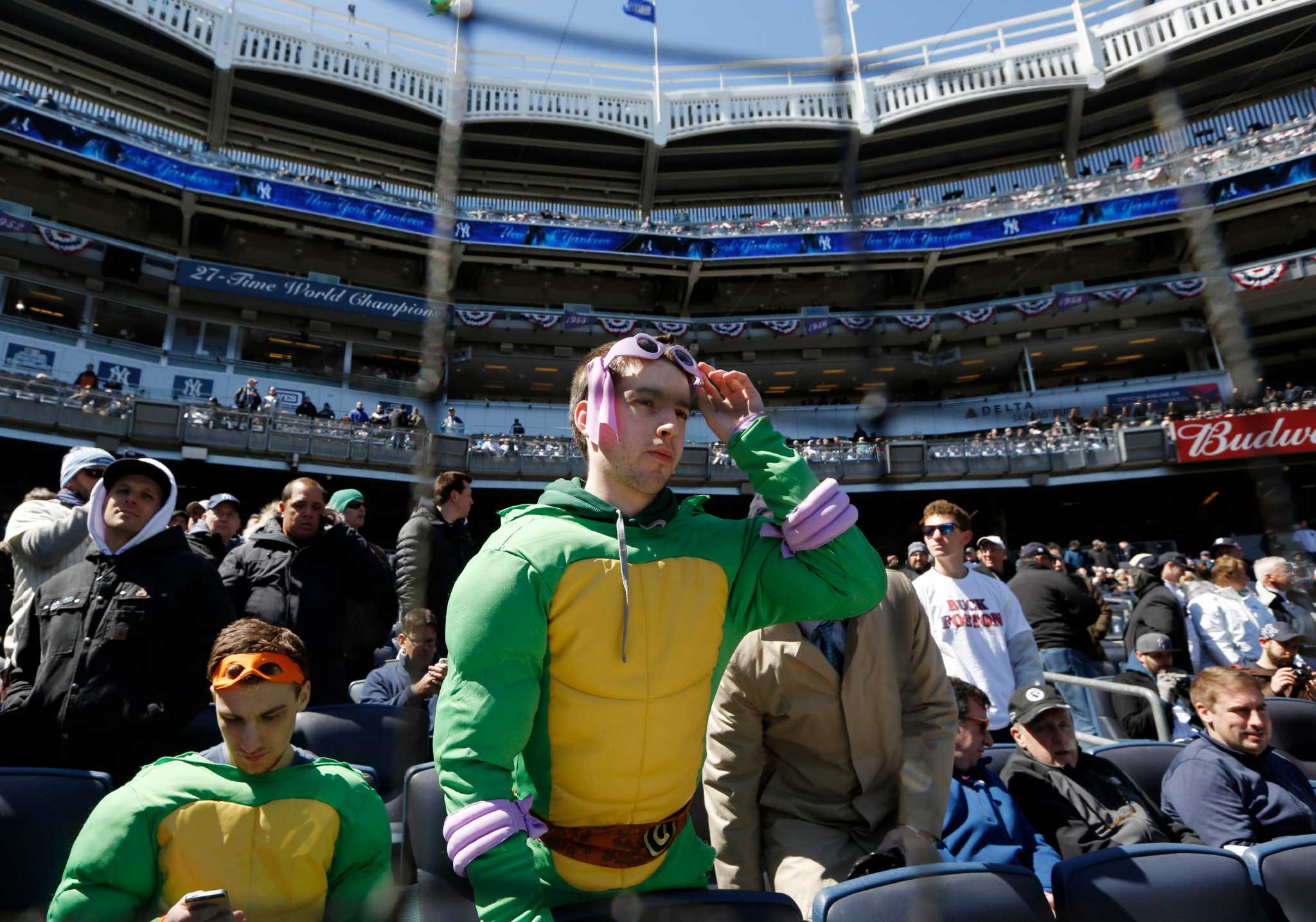 Yankees' ticket revenue falls again - Newsday