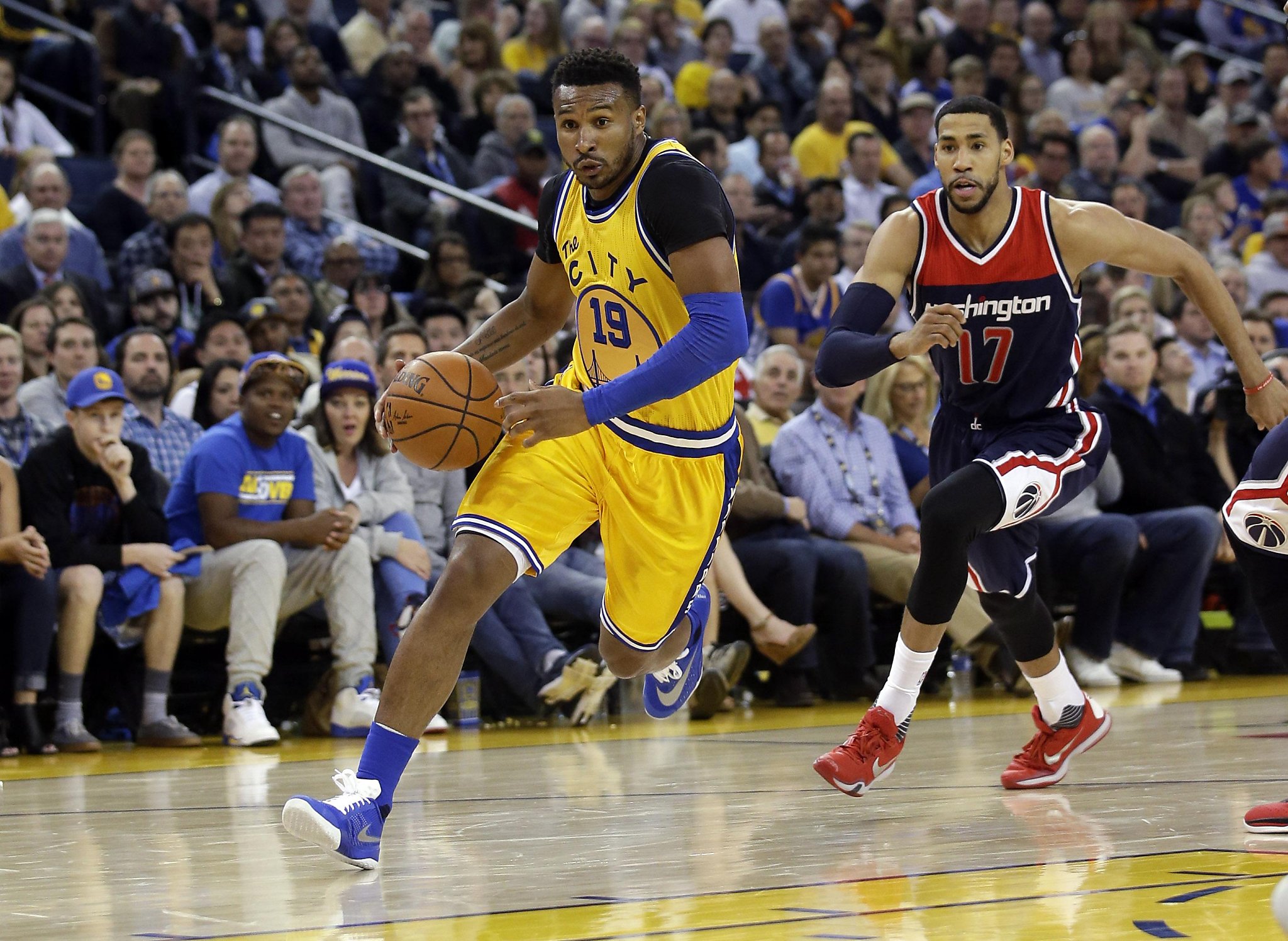 February 9, 2015: Golden State Warriors guard Leandro Barbosa (19