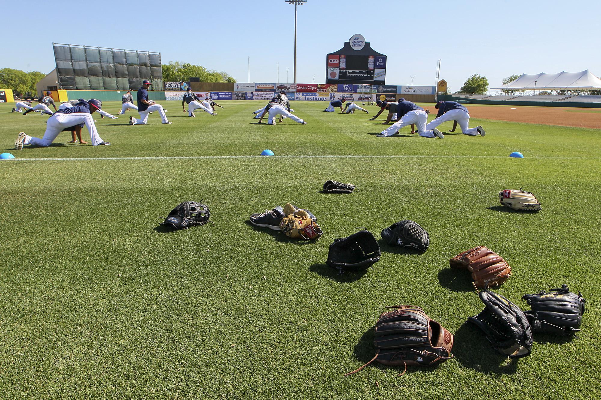 San Antonio Missions baseball team playing on field