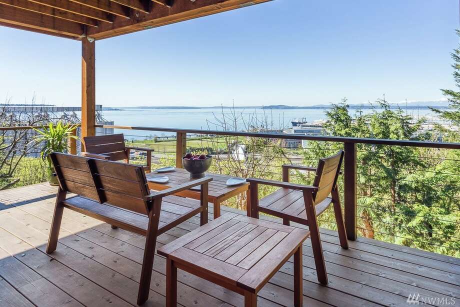 Queen Anne home with stunning views