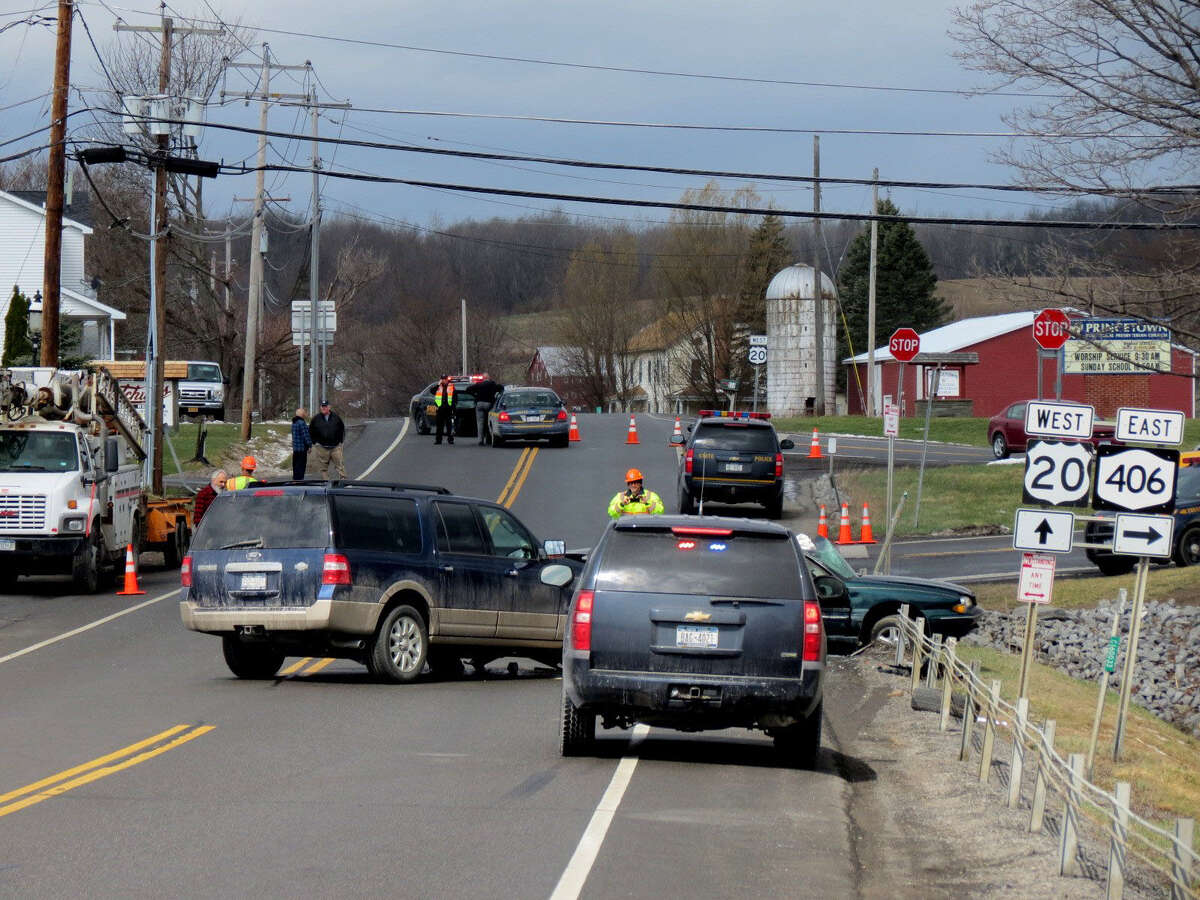 Route 20 crash kills Altamont woman