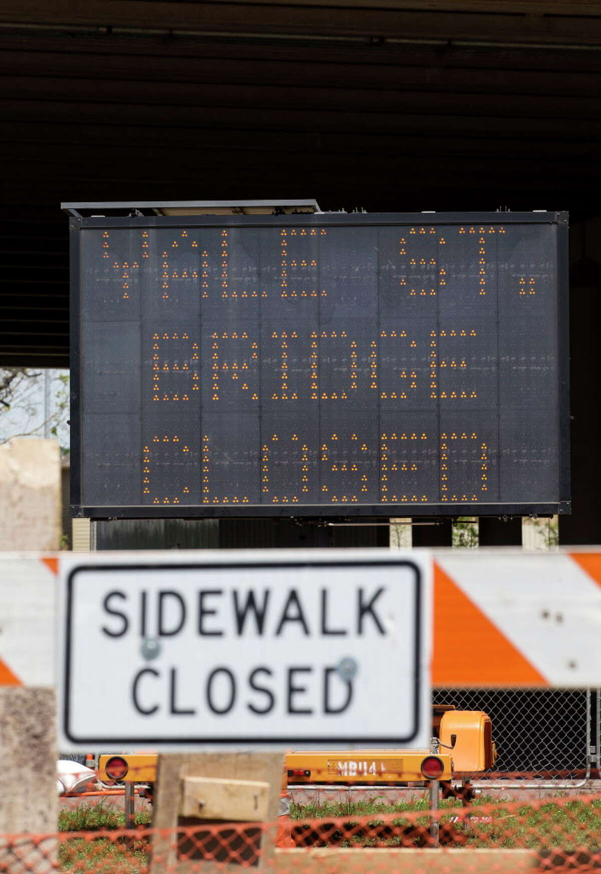 A sign indicating that Yale Street Bridge will be closing soon, is seen Thursday, April 7, 2016, in Houston.