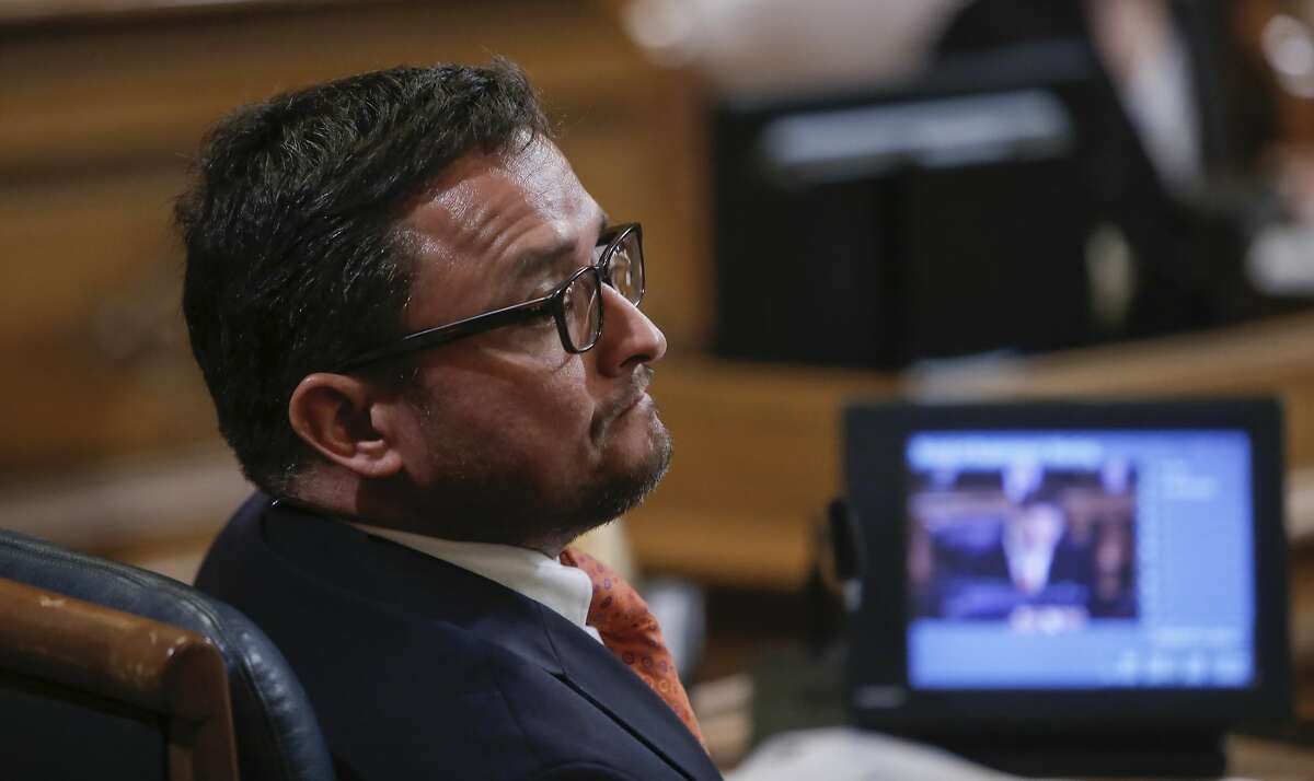 Most Airbnb hosts flout SF laws, city report says