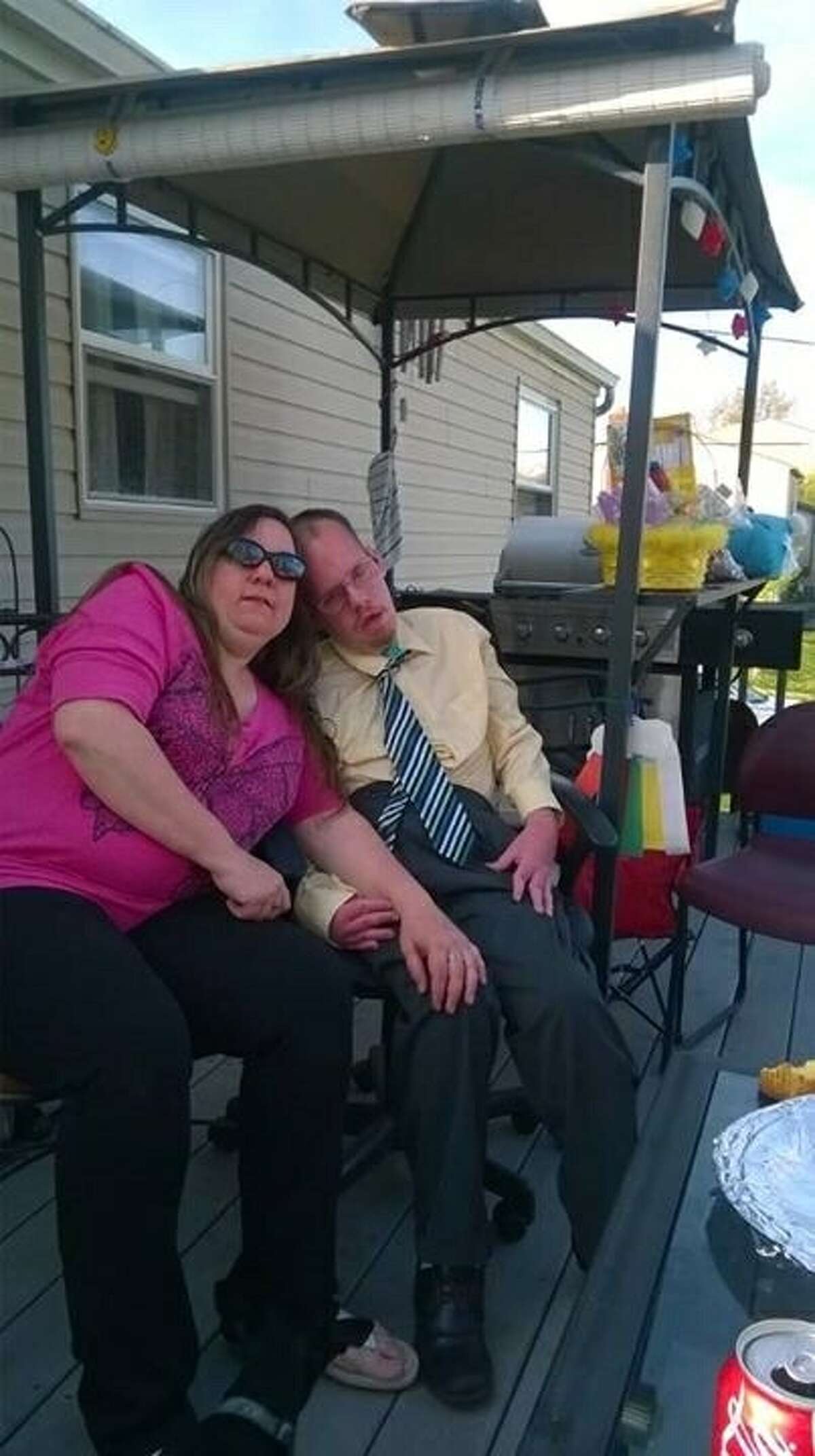 James Francis, 26, with his late Aunt Theresa Rhein in a picture taken on the back deck of Francis?’ home in Covington, Kentucky in 2014. Francis died Tuesday on a bucket trip to Stamford to see the ?“Jerry Springer Show.?”