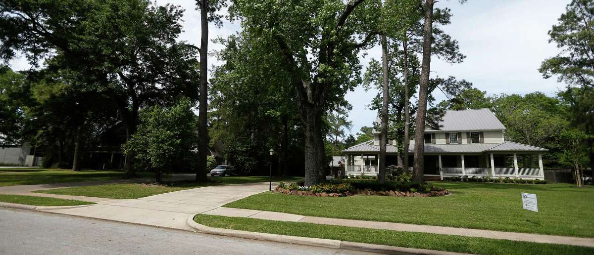 Garden Oaks homeowners group challenged in state court