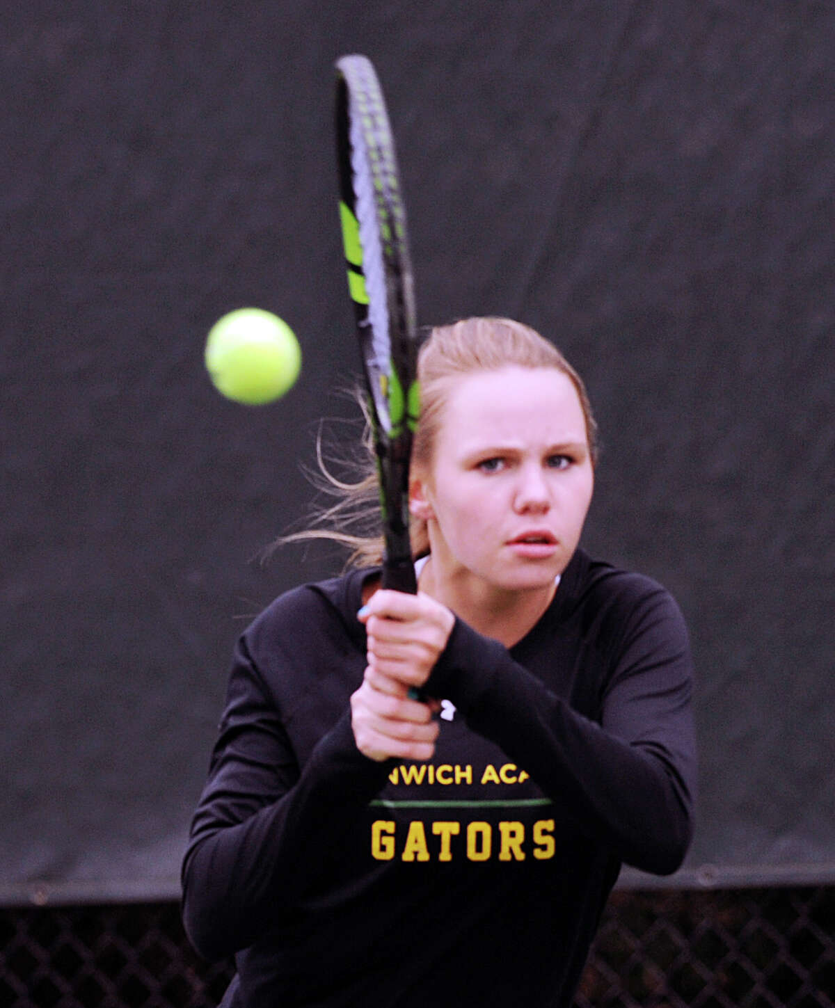 Greenwich Academy defeats Greenwich High girls tennis team