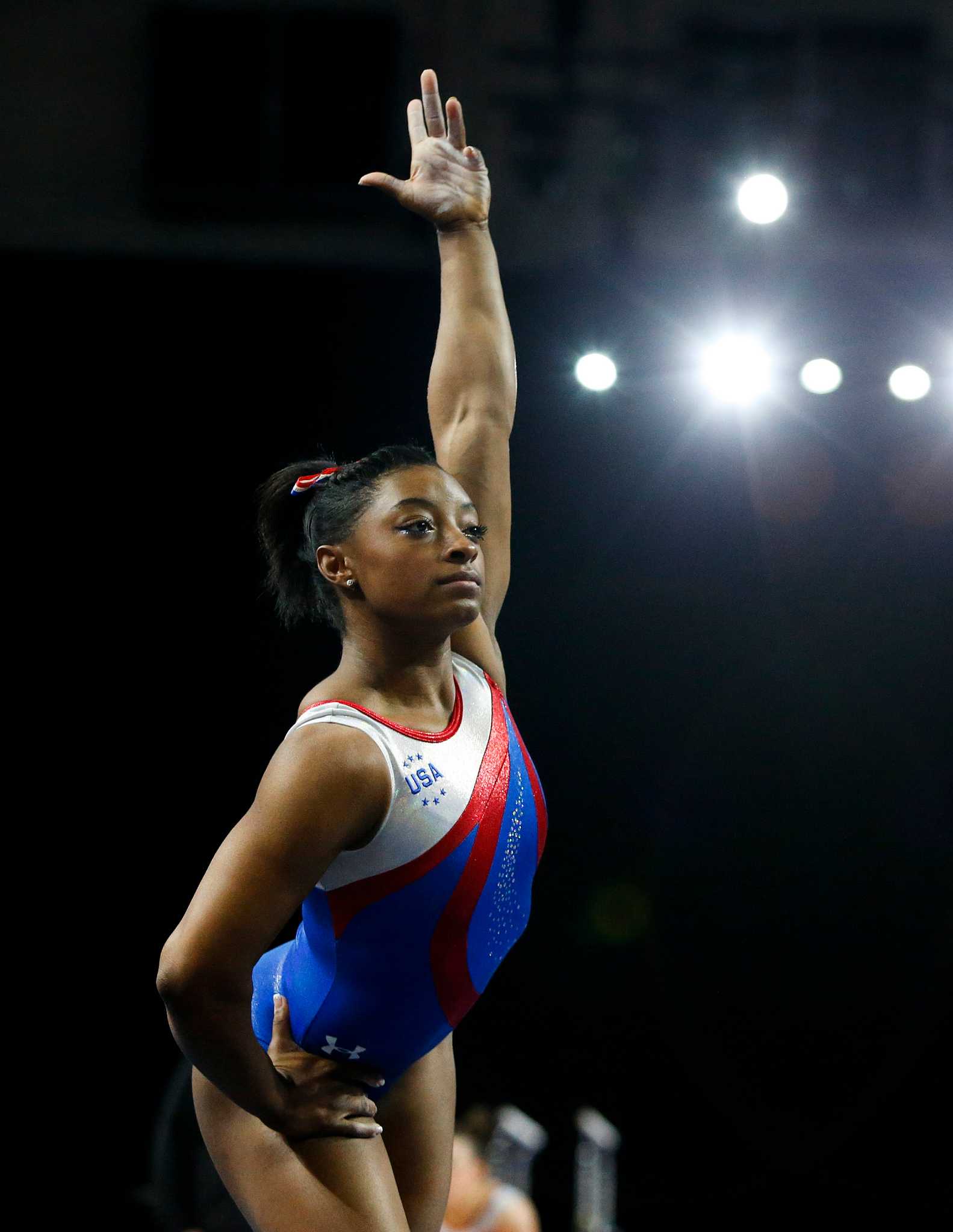 Simone Biles takes step at a time toward Olympics pic