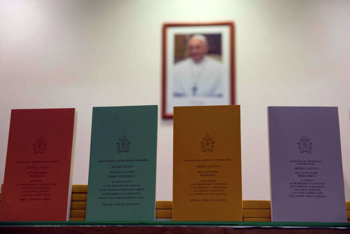 San Antonians Agree With Pope s Call To Pastor Not Judge Changing 