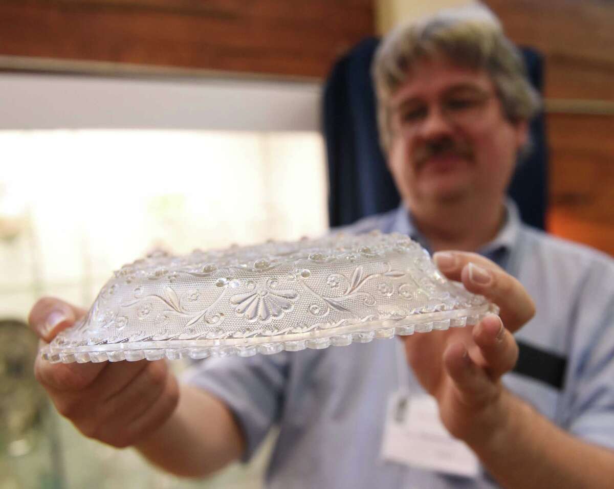 Greenwich antique glass show reflects fragile past