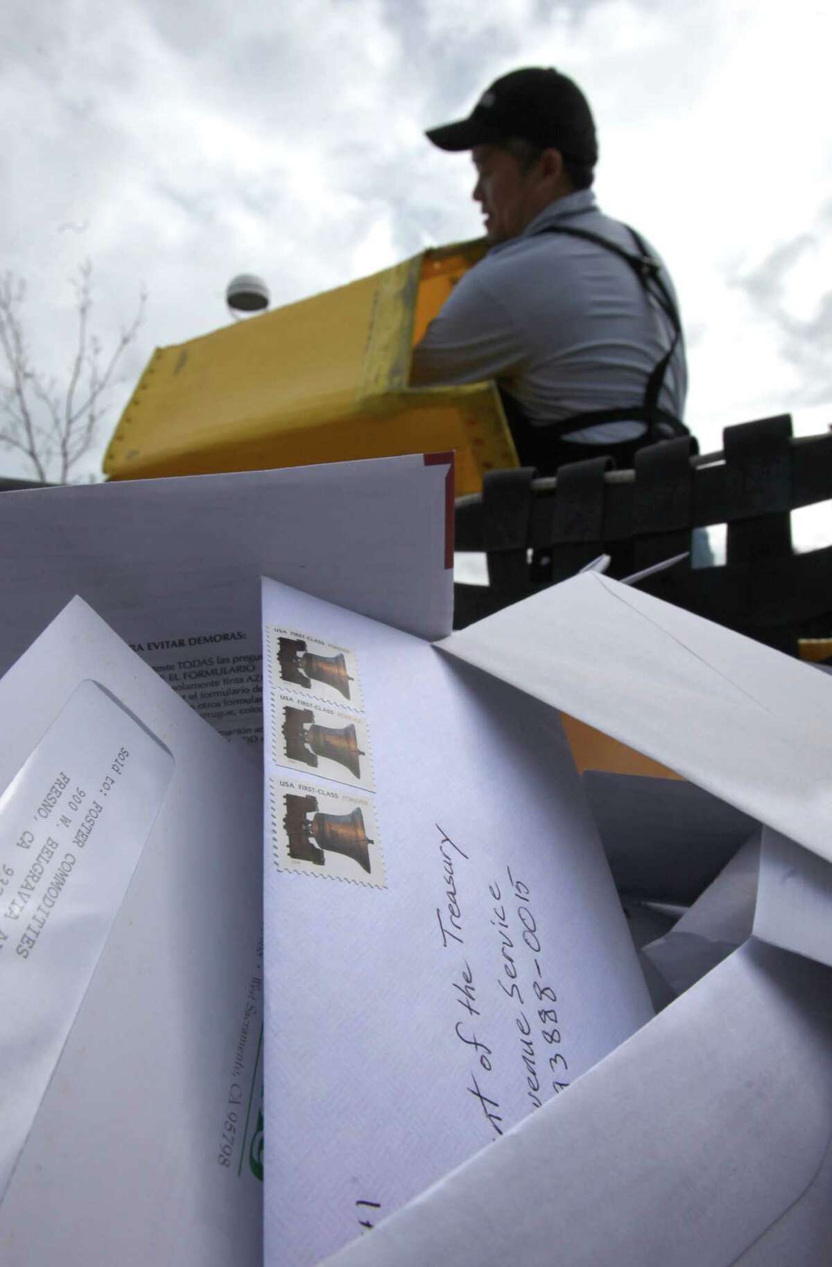 The federal income-tax filing deadline is rapidly approaching. People who are mailing their tax forms have until Monday to get their return postmarked.