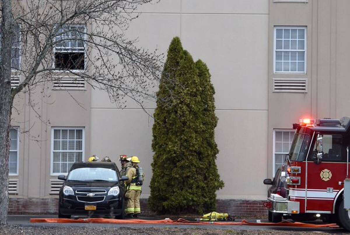 Firefighters stop fire in Glenville apartment building