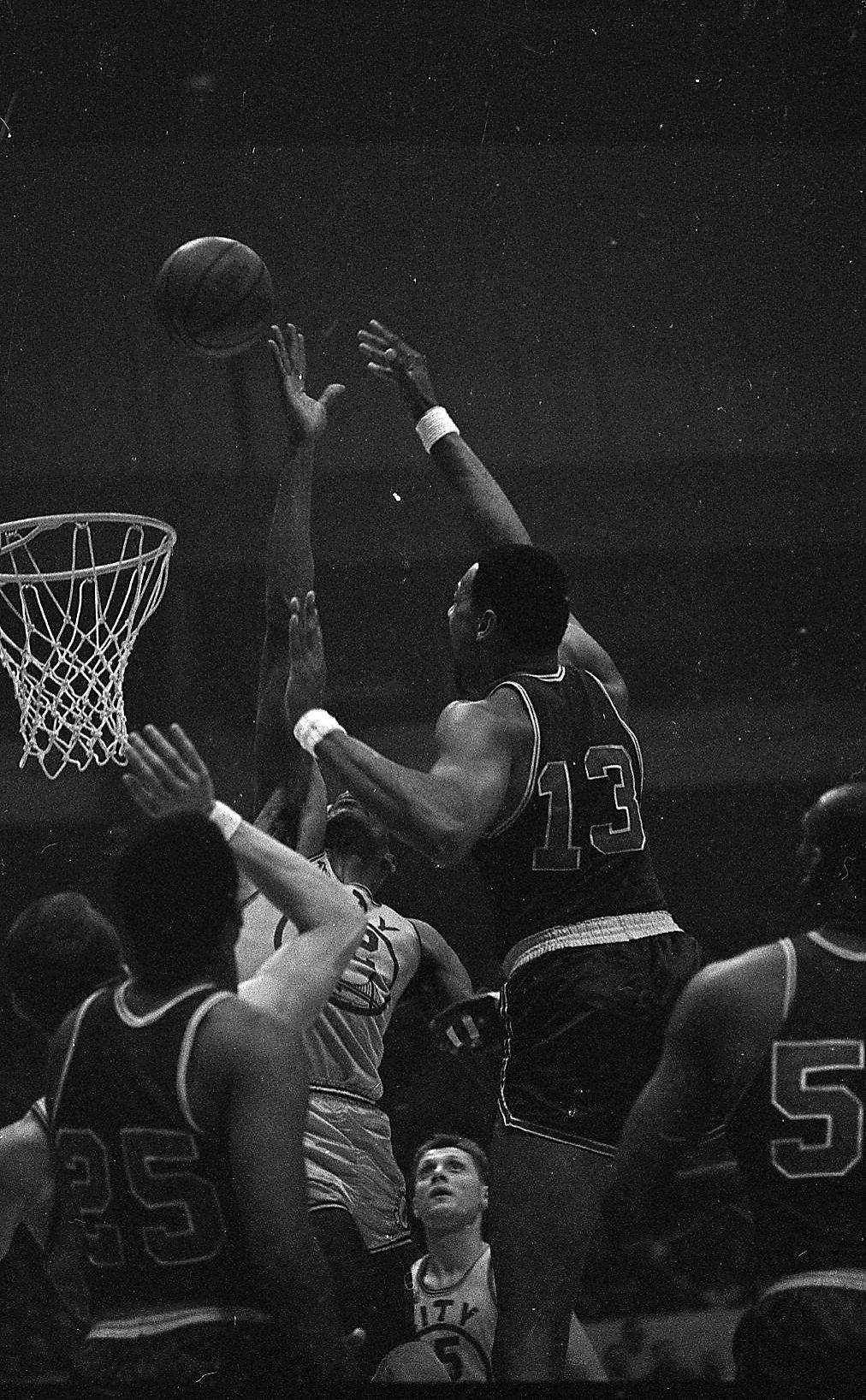 Warriors great Nate Thurmond dead at 74 after short battle with leukemia –  New York Daily News