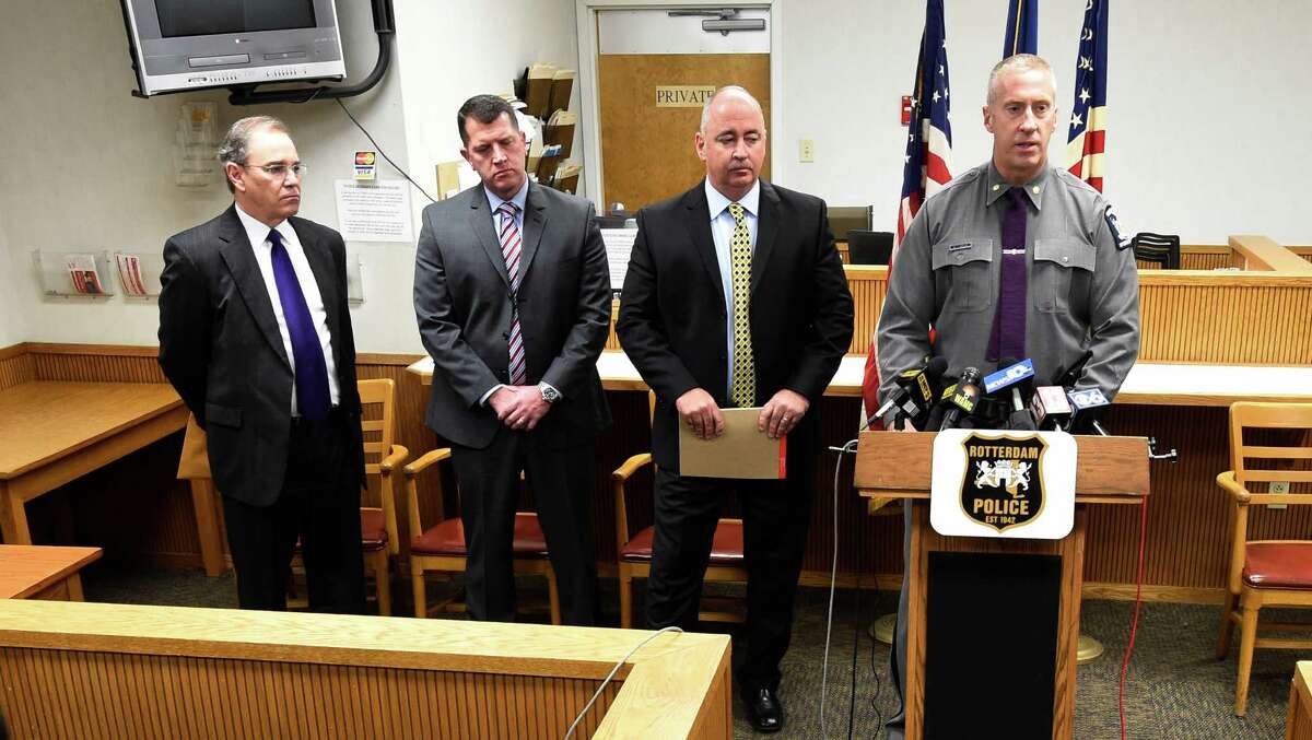 Troopers Rotterdam cops justified in shooting knifewielding man