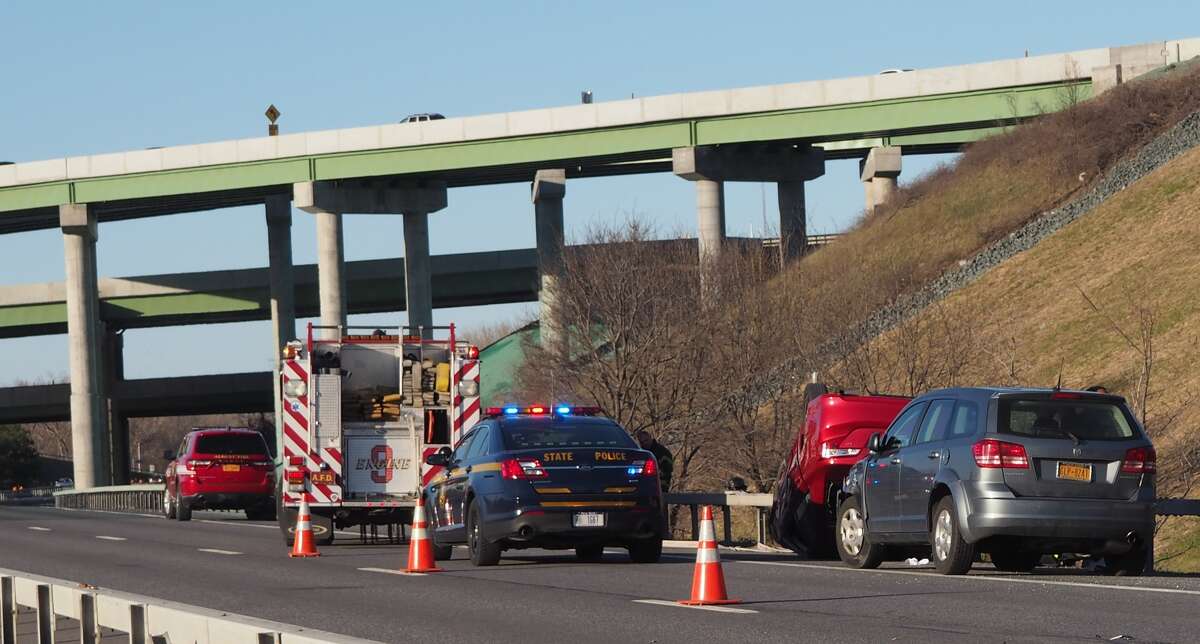 787 reopened after Albany crash