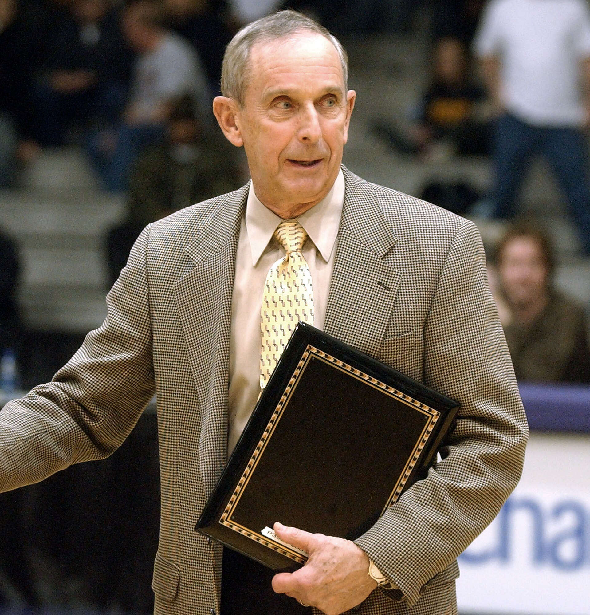 Legendary UAlbany basketball coach Doc Sauers dies at 96