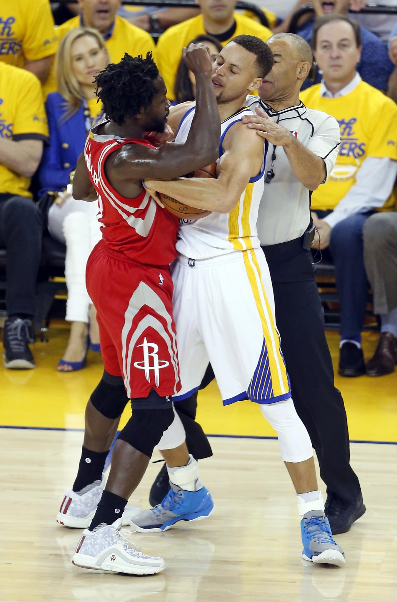 Warriors Win Rough Game 1, But Curry Hurts Ankle