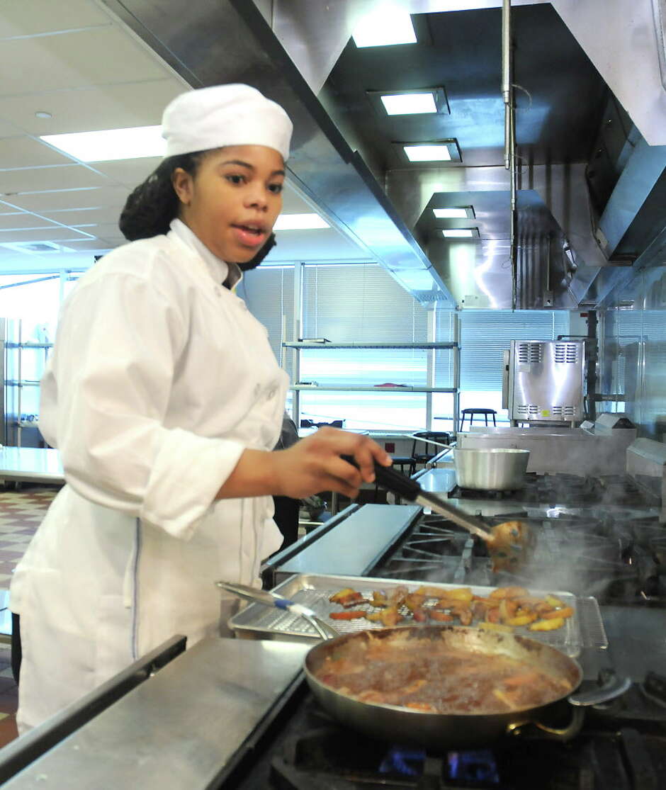 High school chefs re-imagine school lunch - HoustonChronicle.com