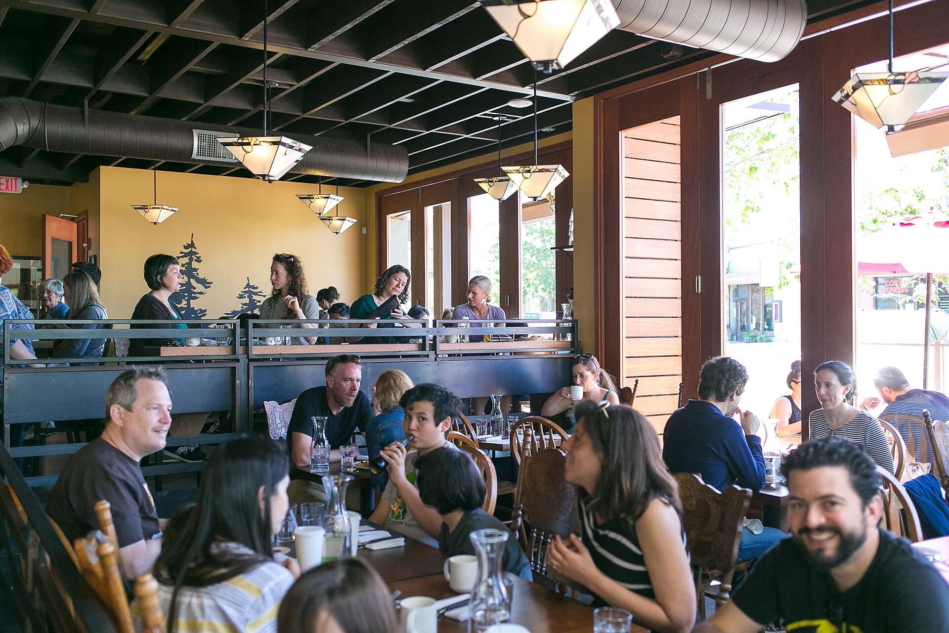 Cafe Eugene puts Pacific Northwest on the menu, sort of