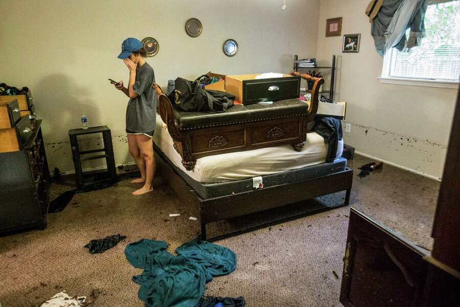 As Rescues Continue Officials Eye Recovery From Flood Houstonchronicle Com