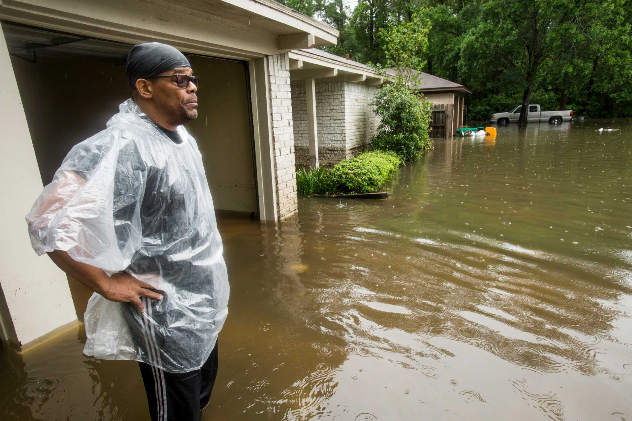 As rescues continue officials eye recovery from flood