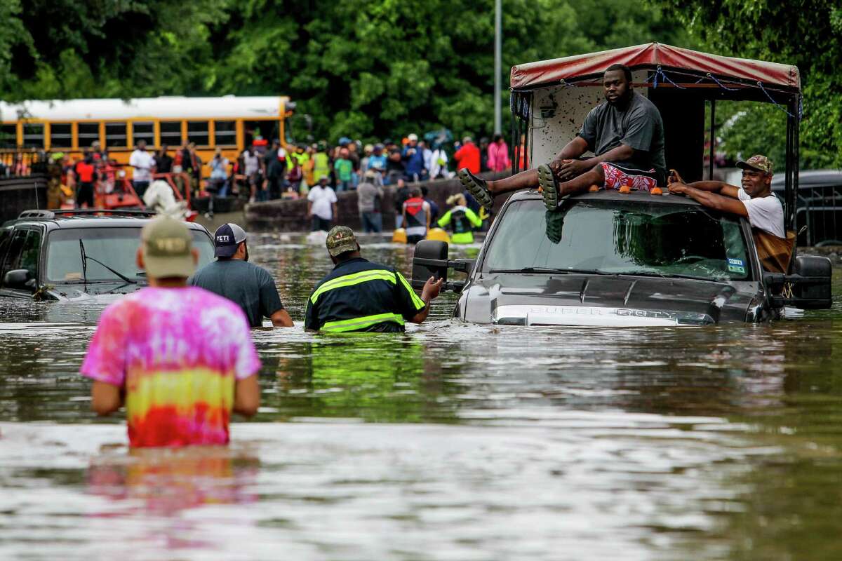 Houston rains, floods amount to a major commuter headache