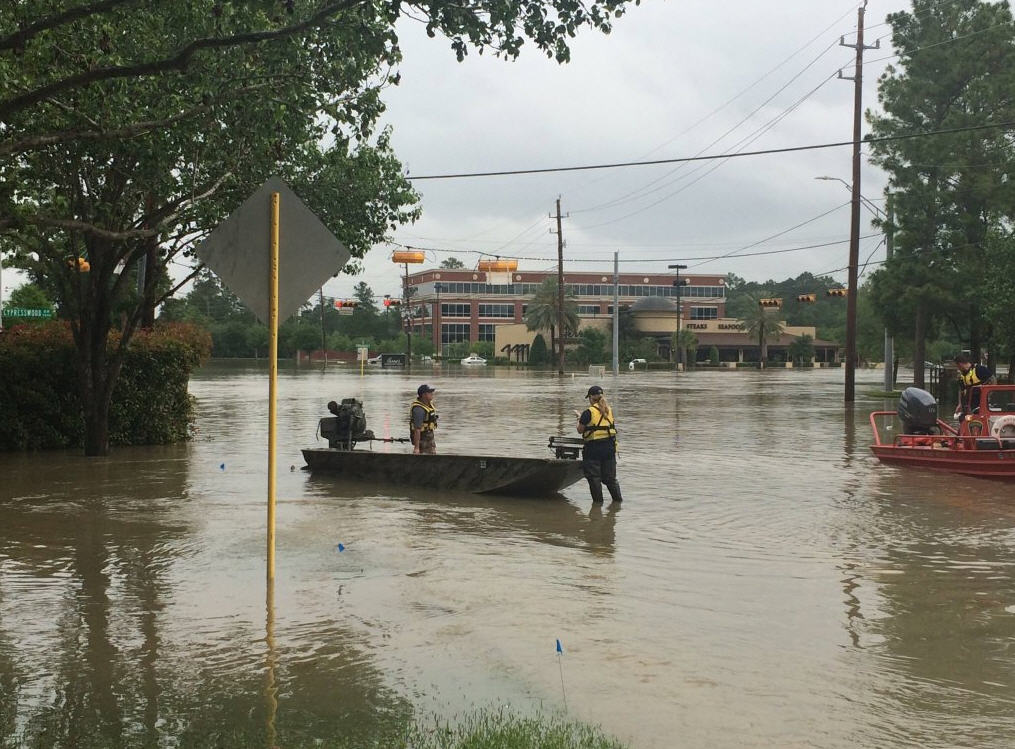 As rescues continue officials eye recovery from flood