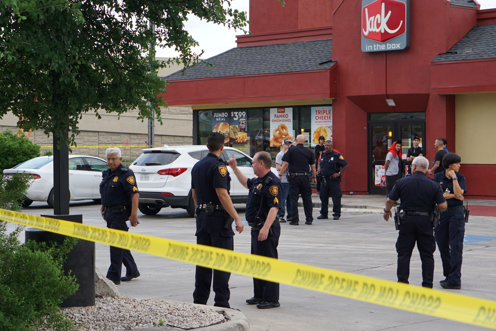 SAPD: Man shot by auto dealer on Northwest side over sale of car