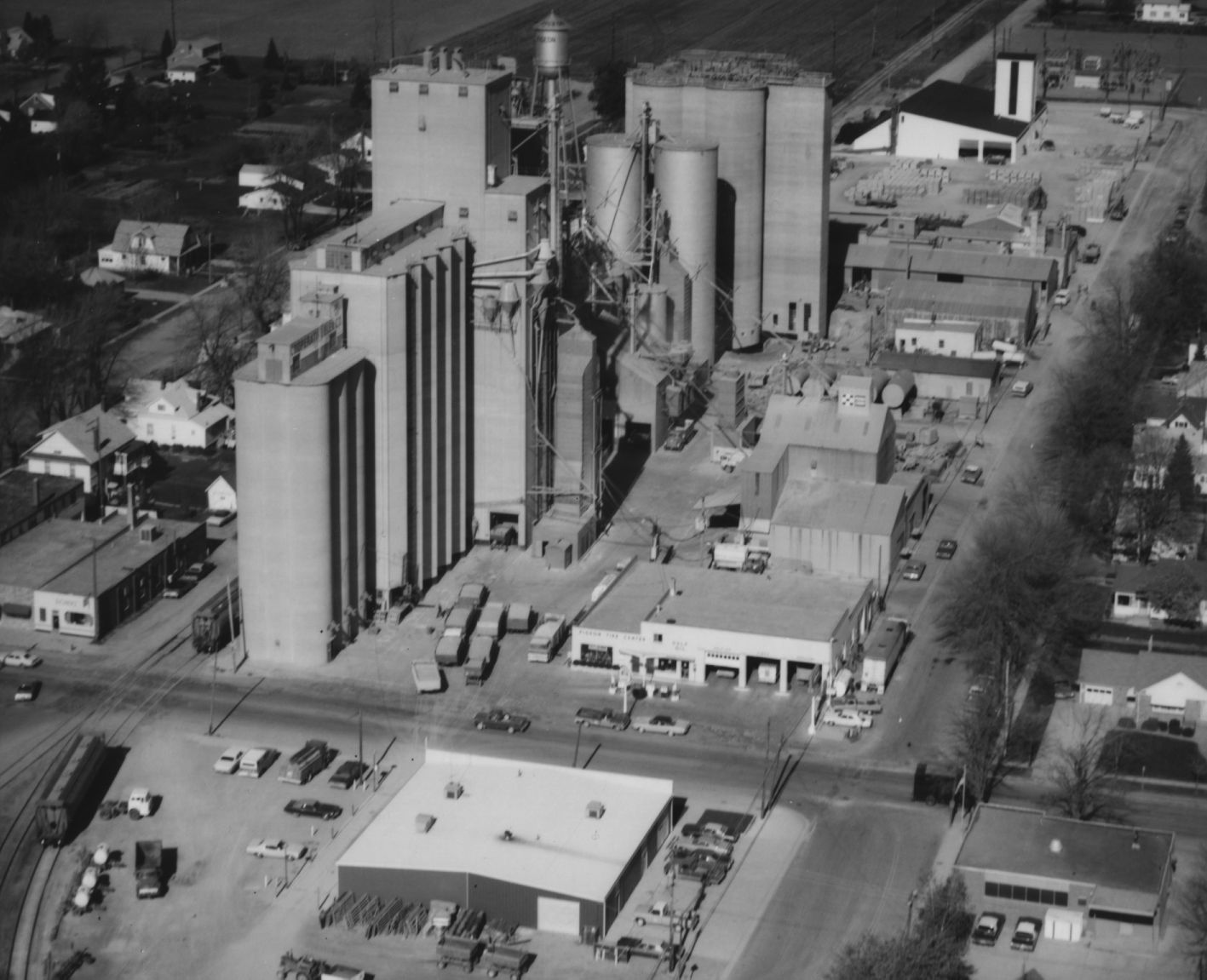 Cooperative Elevator celebrates a century of success