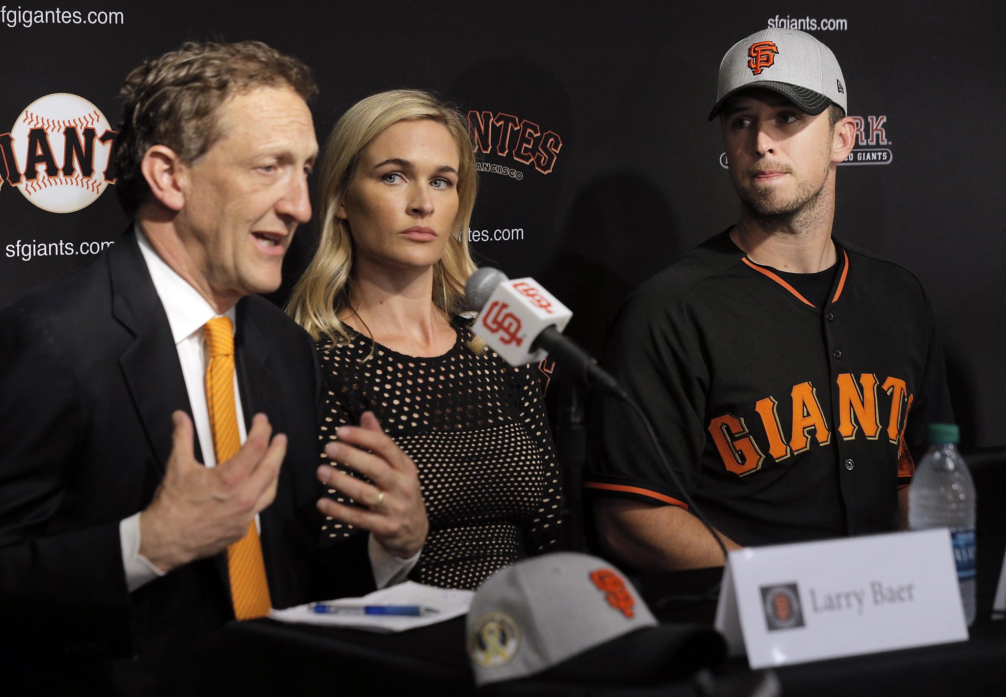 Giants' Larry Baer, Buster Posey make much different news on a