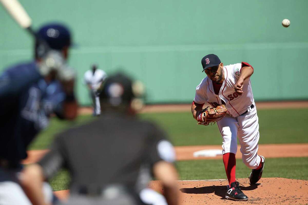 BOSTON, MA - APRIL 21: David Price #24 of the Boston Red Sox pitches in the first inning during the game against the Tampa Bay Rays at Fenway Park on April 21, 2016 in Boston, Massachusetts. (Photo by Adam Glanzman/Getty Images) ORG XMIT: 607676125