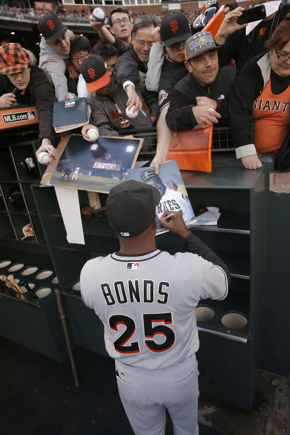 Closeup of San Francisco Giants Barry Bonds with father, coach