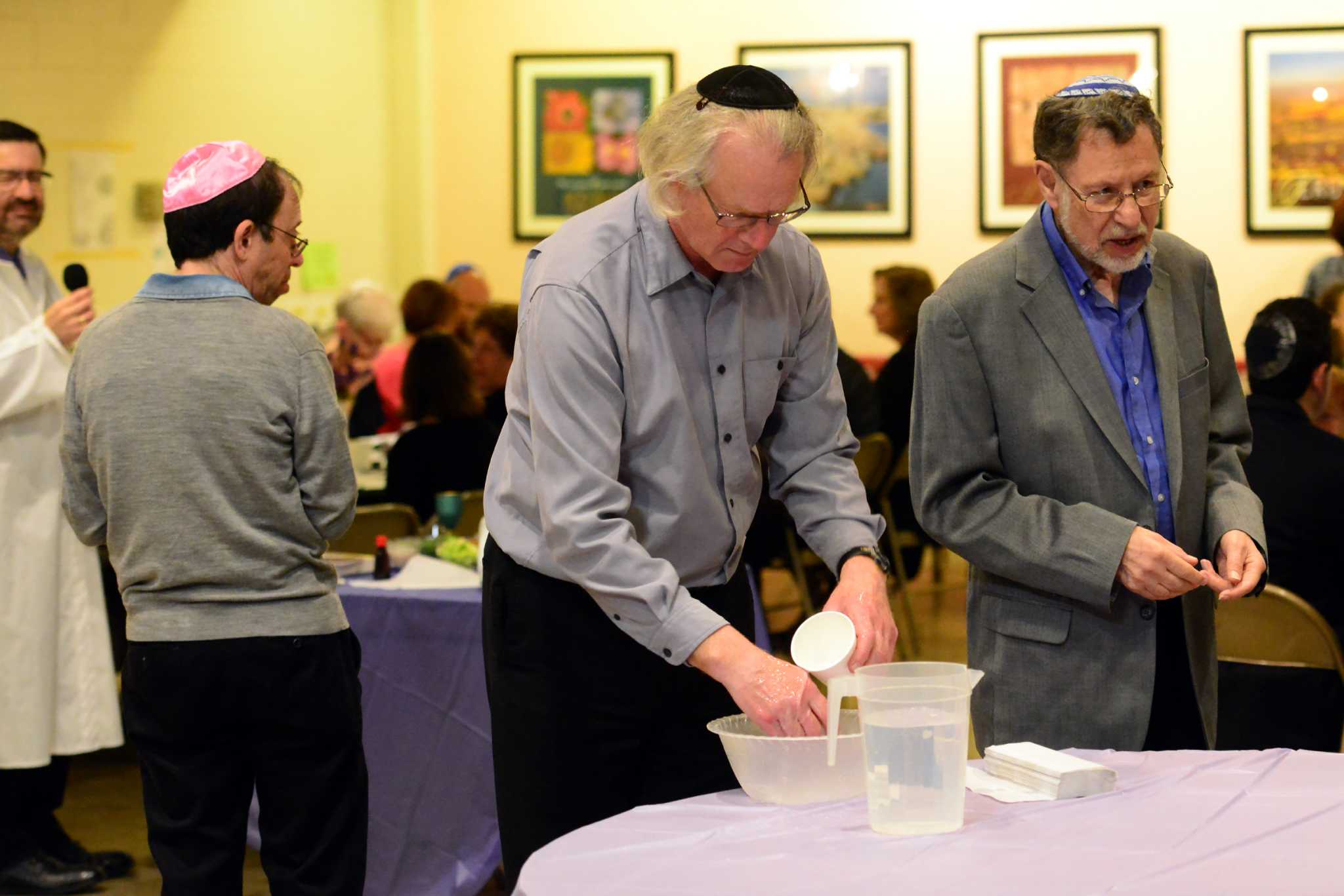 Trumbull rabbi Passover celebrates mandates freedom